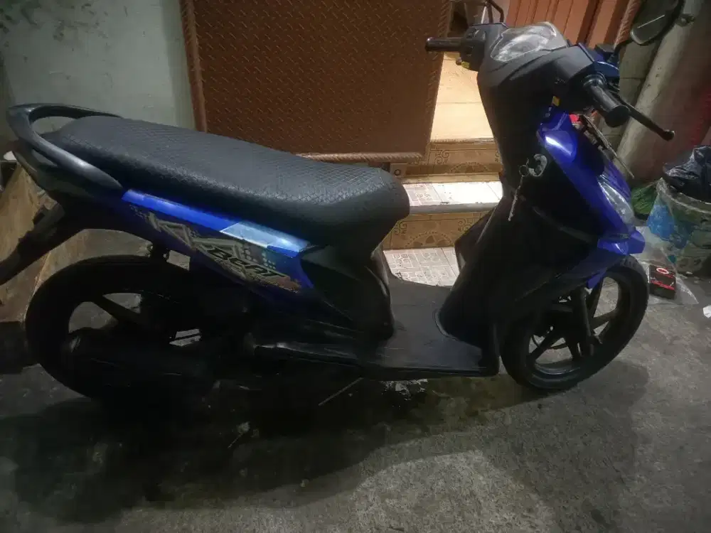 Di jual beat Thun 2011 warna biru ss lengkap Rp 5.500.000