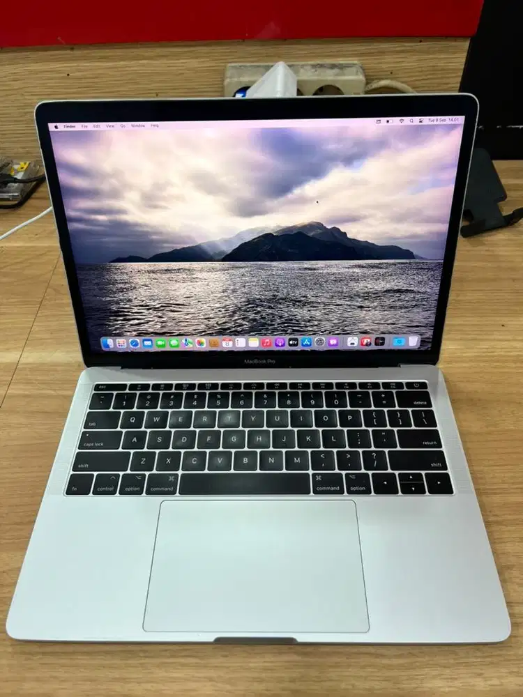 Macbook Pro 2019 8/512Gb i5 13inch