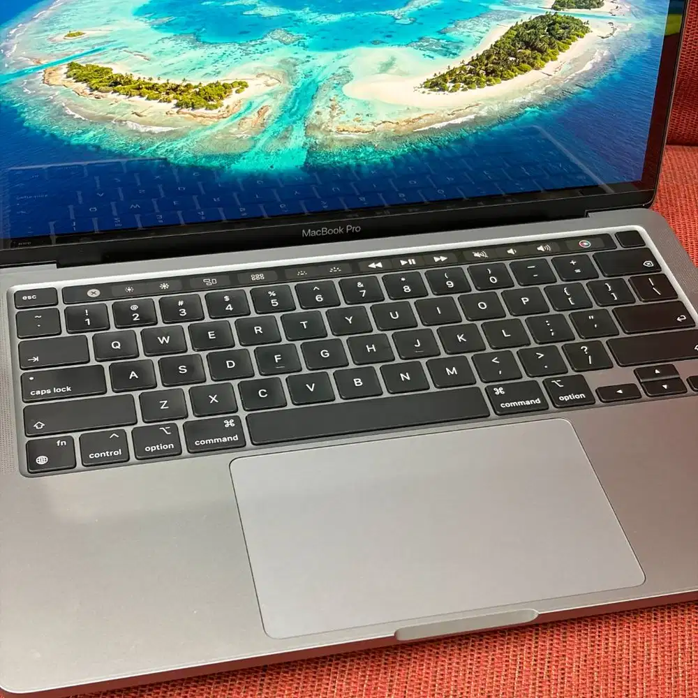 MacBook Pro 13 inch, M2 2022 RAM 8/256GB second
