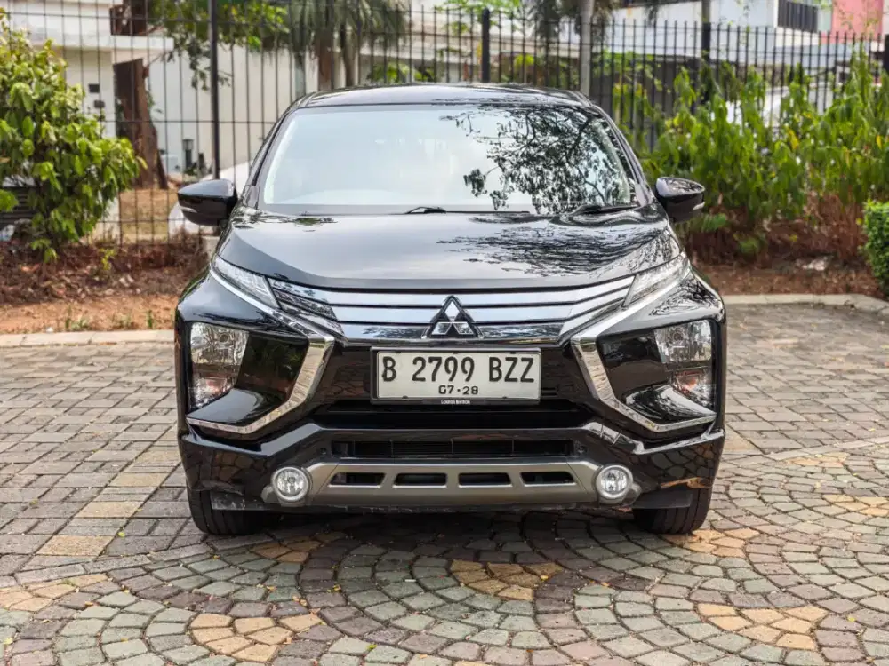 MITSUBISHI XPANDER SPORT AT 2018 HITAM