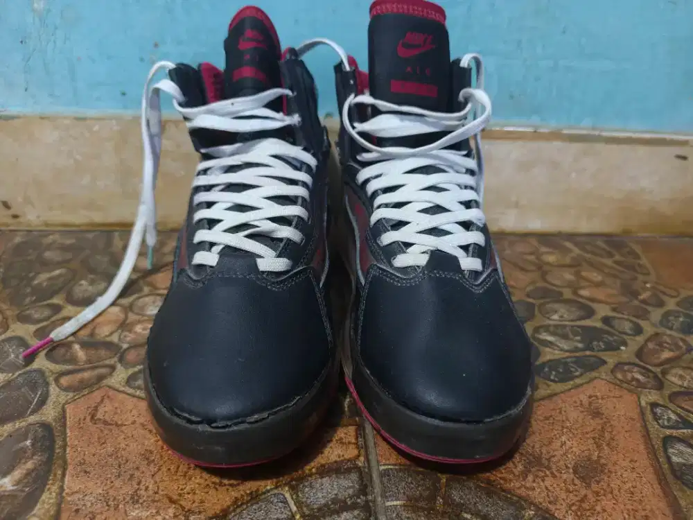 Nike Air Max 720 Saturn ukuran 40
