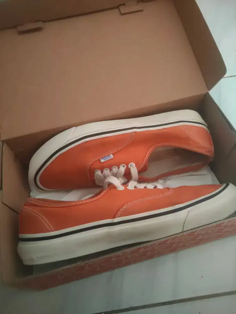 Sepatu vens auntentik