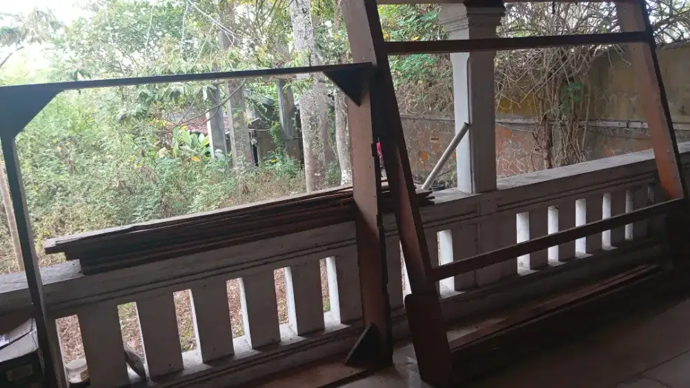 Dipan / Tempat Tidur Kayu Jati Bekas