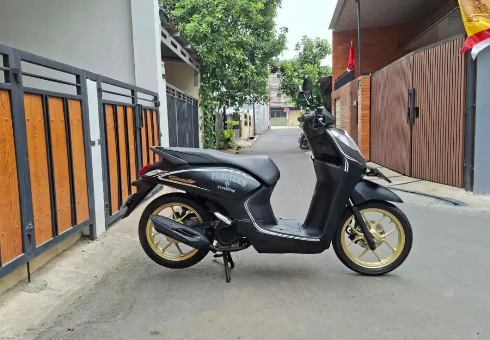 Honda Genio 110 CBS ISS MULUSSS Pajak Panjang