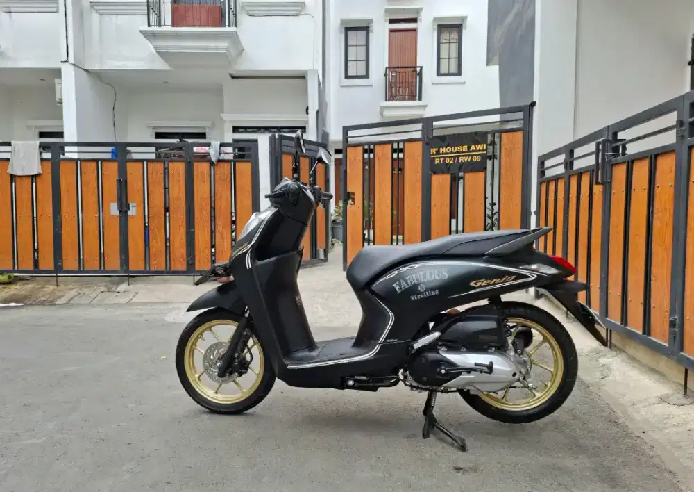 Honda Genio 110 CBS ISS MULUSSS Pajak Panjang