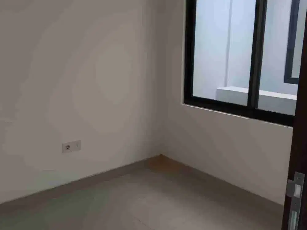 Jual Rumah Baltimore Kosongan 2 Lantai Pik 2