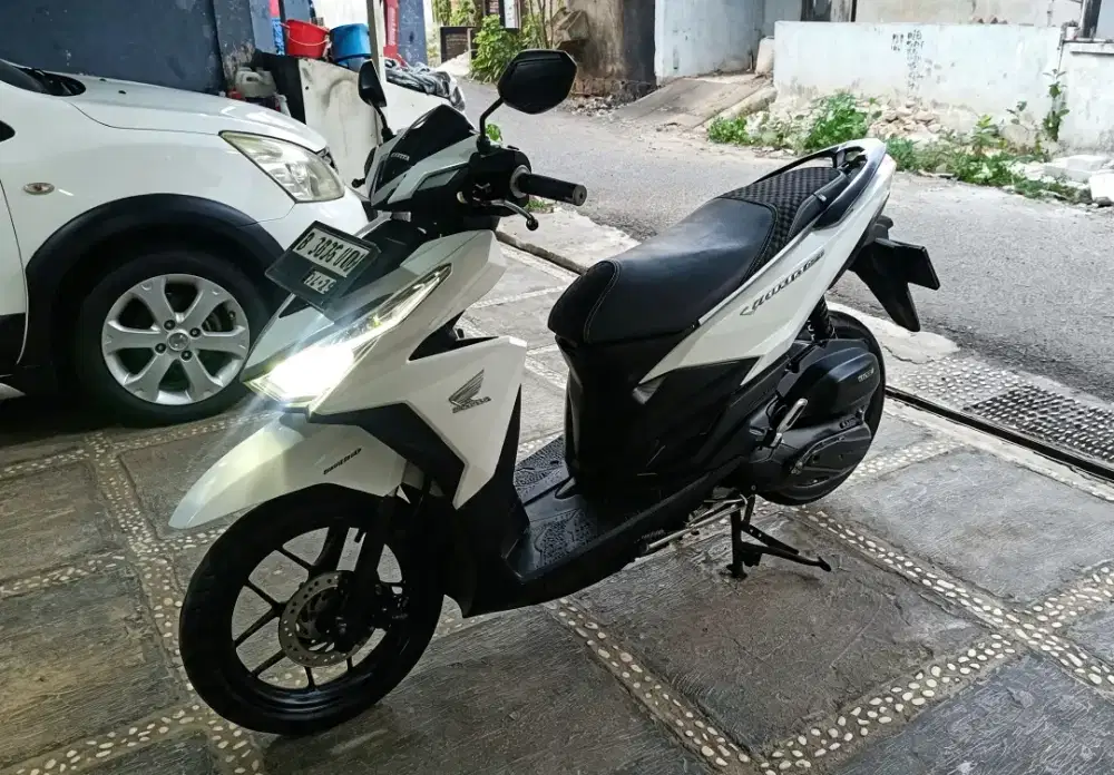 Vario 150 led old putih