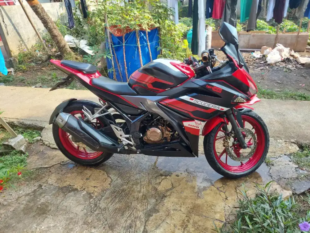 Dijual Motor CBR 2016