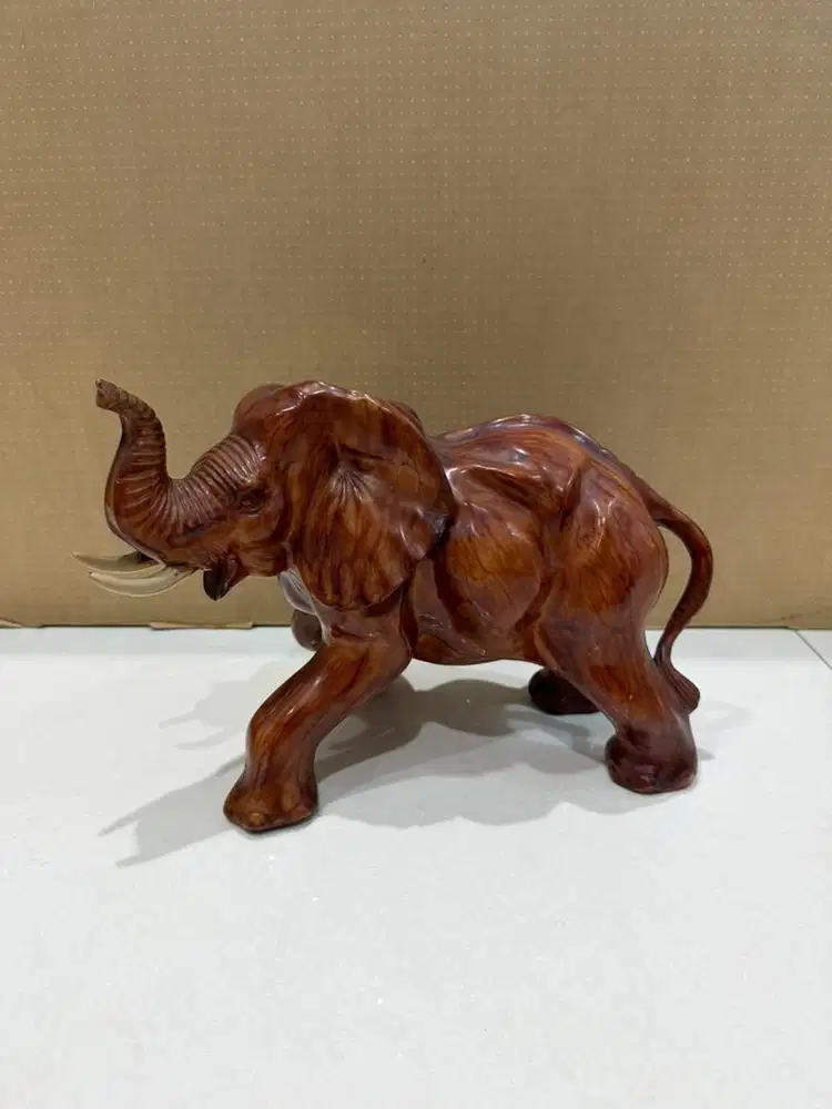Pajangan Kayu Ukir Gajah