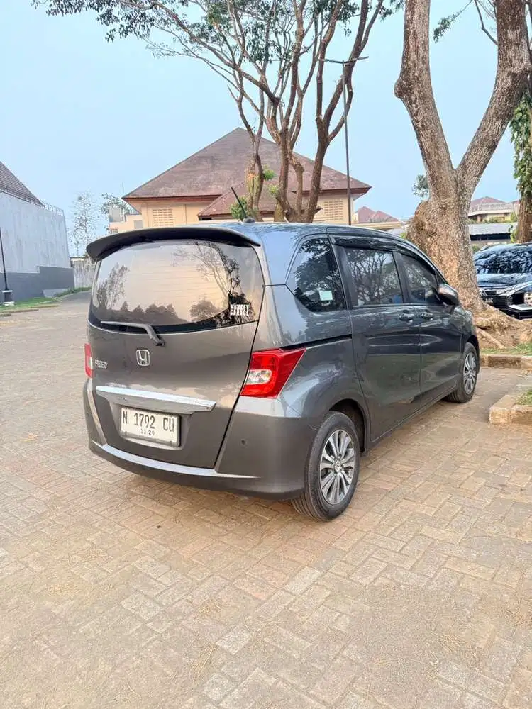 Honda Freed 2013 Bensin