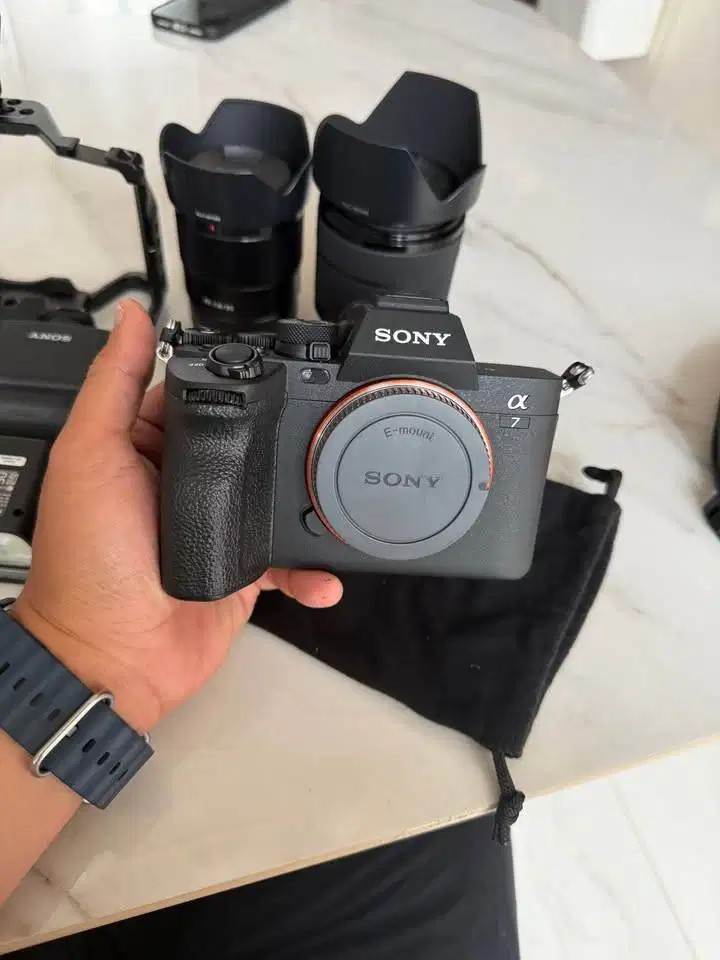 Dijual Camera SONY A7IV With Kit Lens 28-70mm