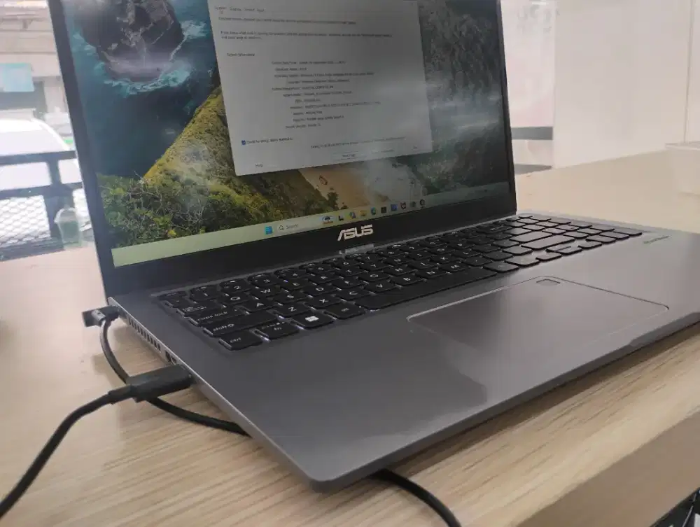 Dijual Laptop asus Vicobook A516J/core i3 gen 10/ Ram 4 GB/ 512 SSD