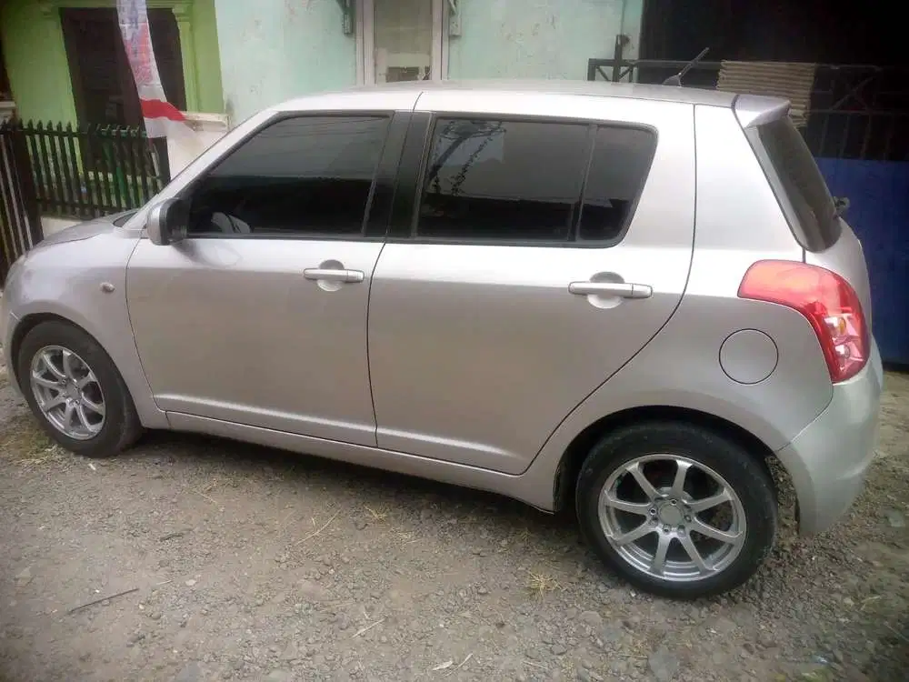Suzuki Swift 2008 Bensin
