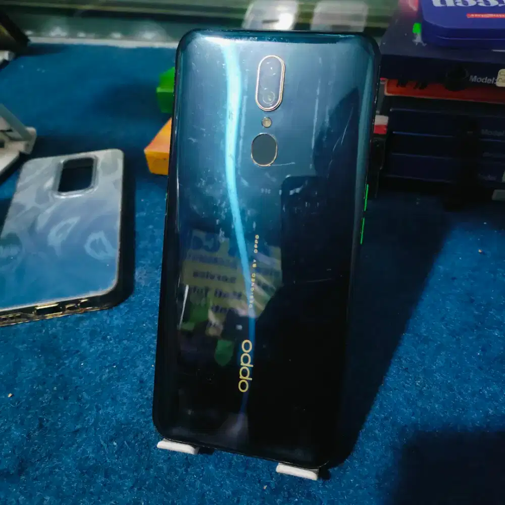 Dijual Oppo F11 4/128GB HP+CAS Saja Normal