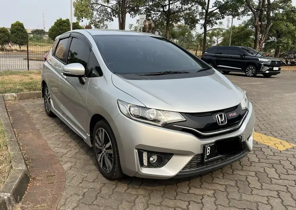 Honda Jazz RS CVT AT 2014 Silver