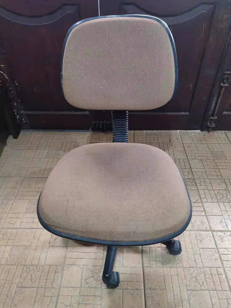 Kursi Roda Kantor