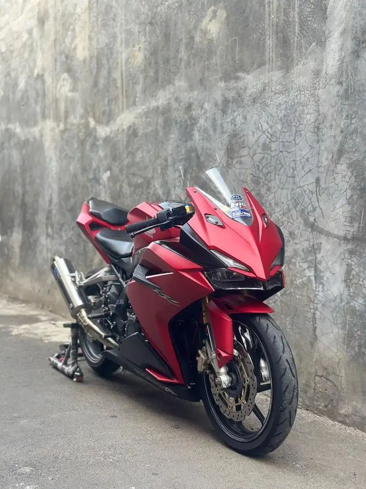 BISMILLAH FORSALE CBR 250 RR ABS 2019