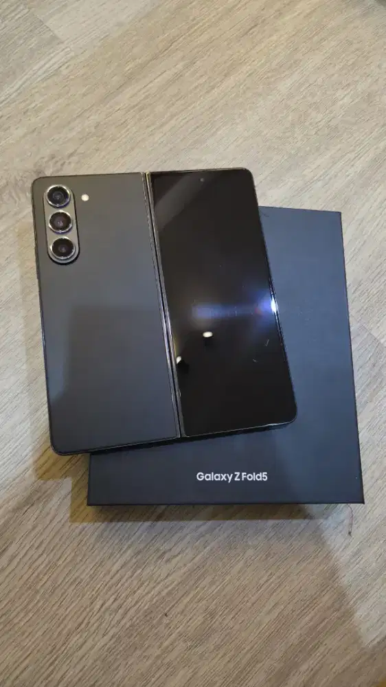 Samsung Z Fold 5 12/512 Gb sein Fullset Terawat Normal