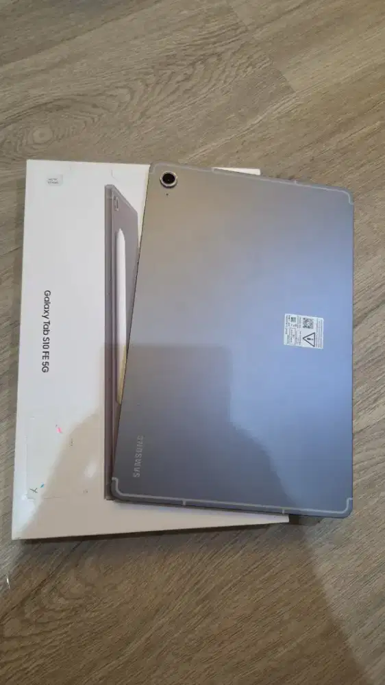 Samsung Tab S10 FE 5G 8/128 Fullset Mulus Like New