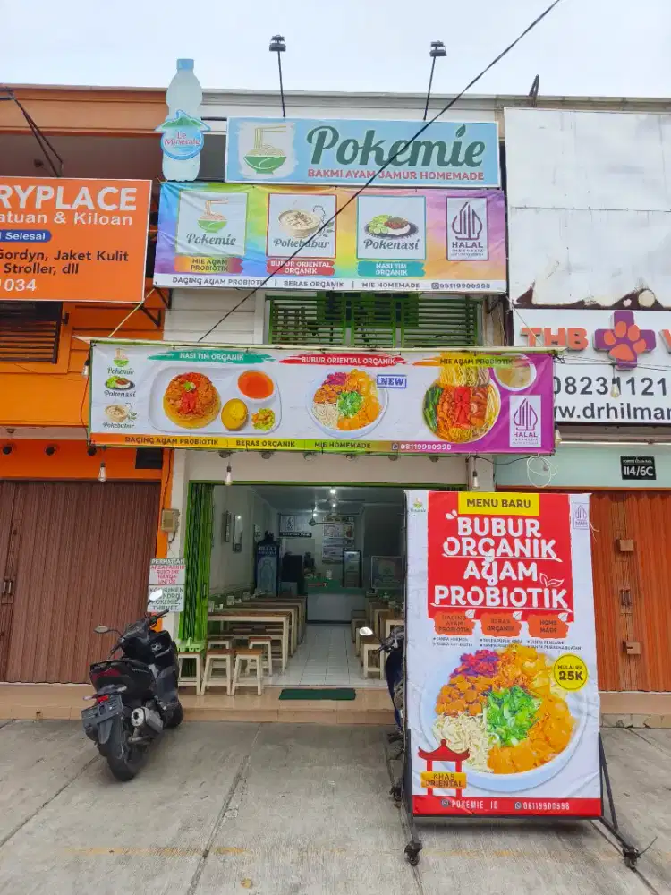Dibutuhkan Waitress/Pramusaji&Staff Dapur PRIA utk RM di Pondok Kelapa