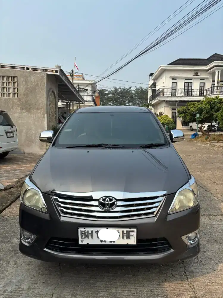 Dijual Mobil Toyota Innova Tipe G 2012