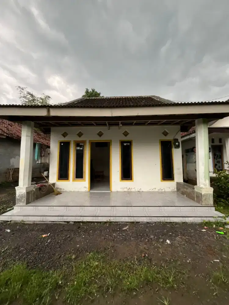 TANAH 984 M² + RUMAH 100 M² | AKSES MOBIL | YOSOWILANGUN KIDUL