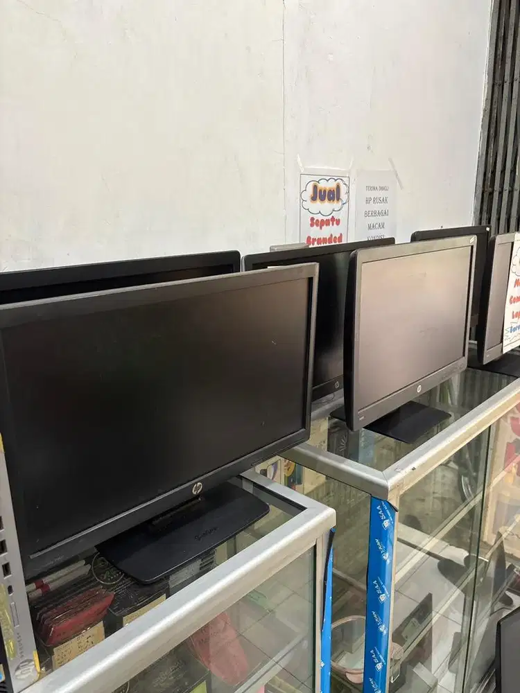monitor HP BEKAS