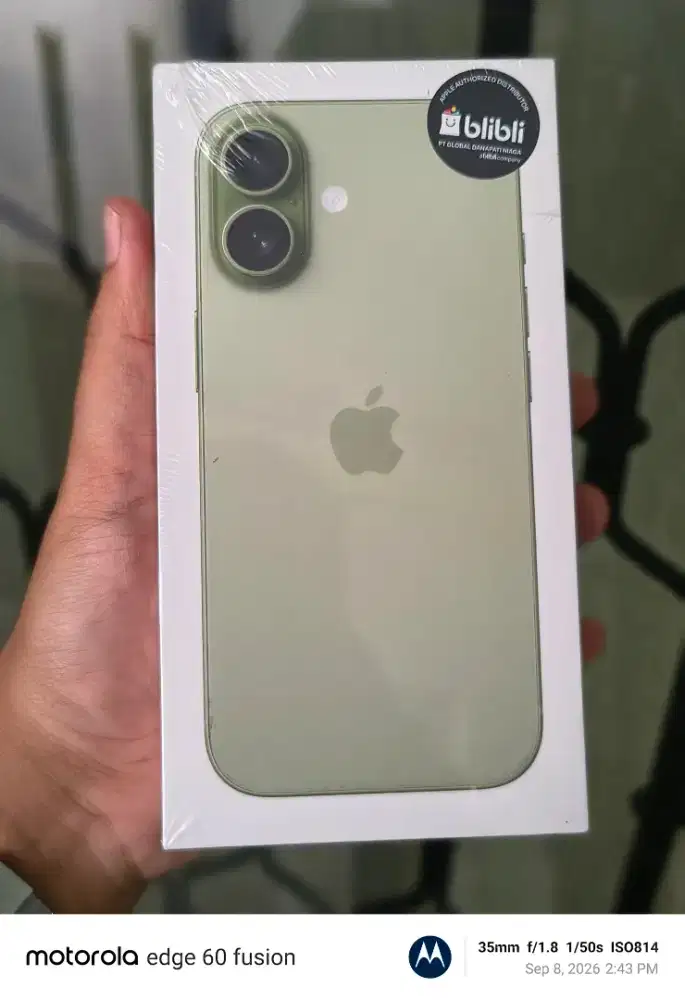 NEW iPhone 17 256GB Sage