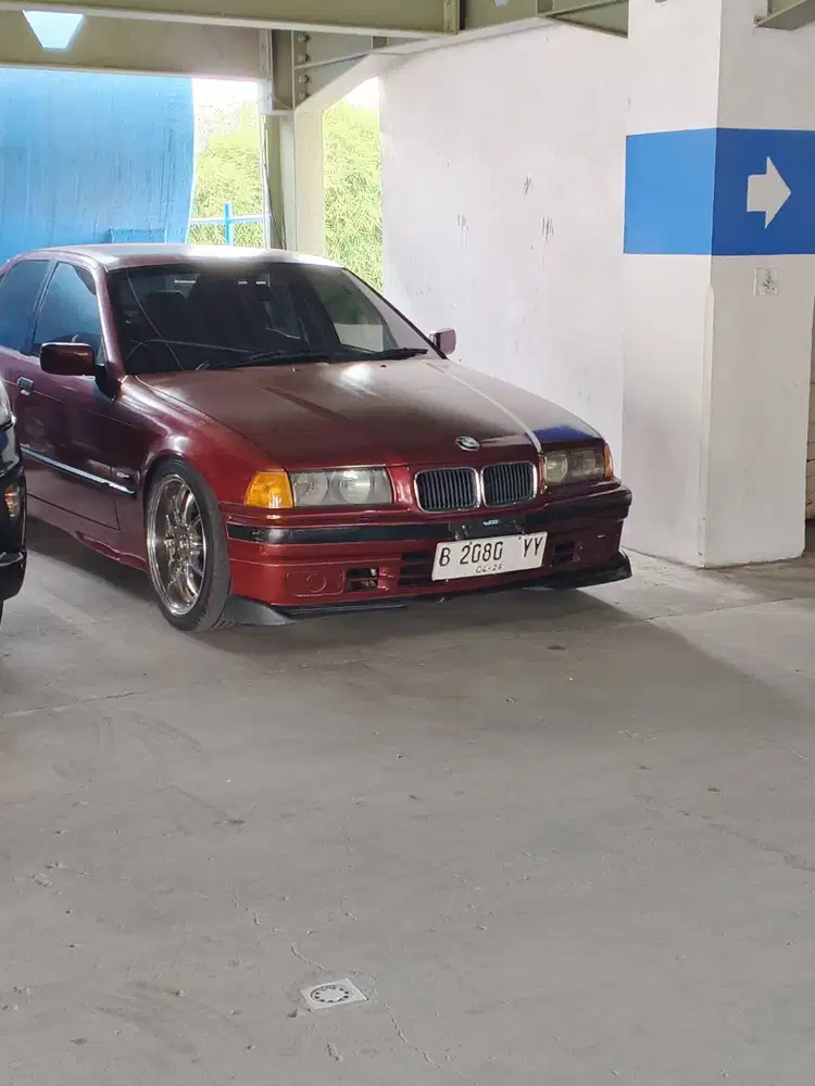 BMW 318i Thn 1996
