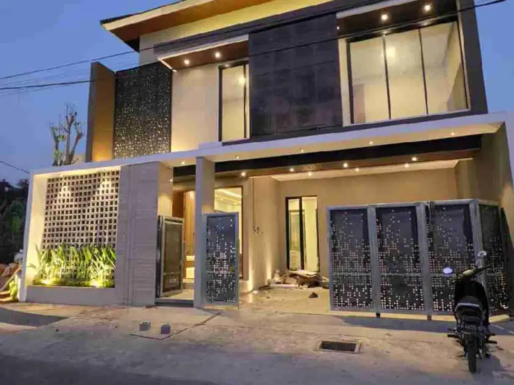Dijual Rumah Mewah, Maguwo Tajem dekat Kampus UNRIYO, UPN : FULL FURNISH
