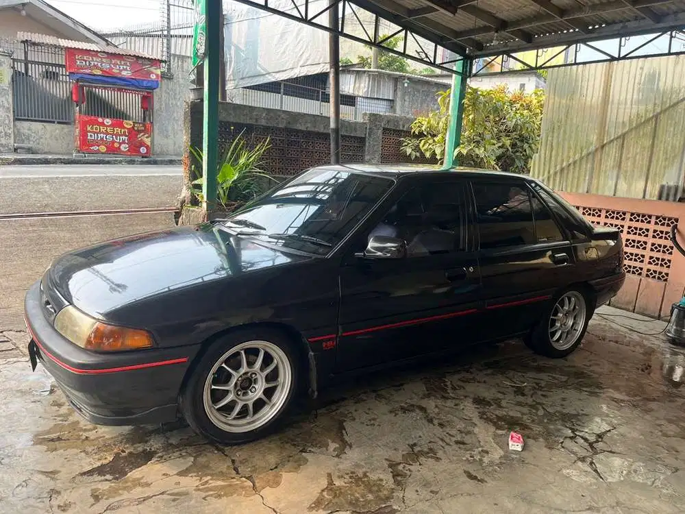 Ford laser 1995 Bensin