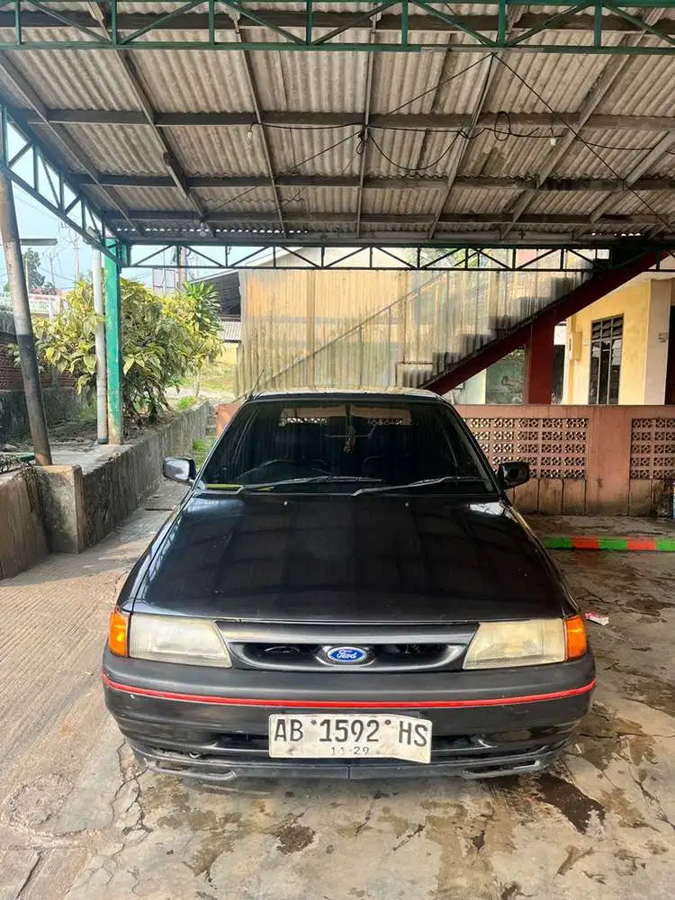 Ford laser 1995 Bensin