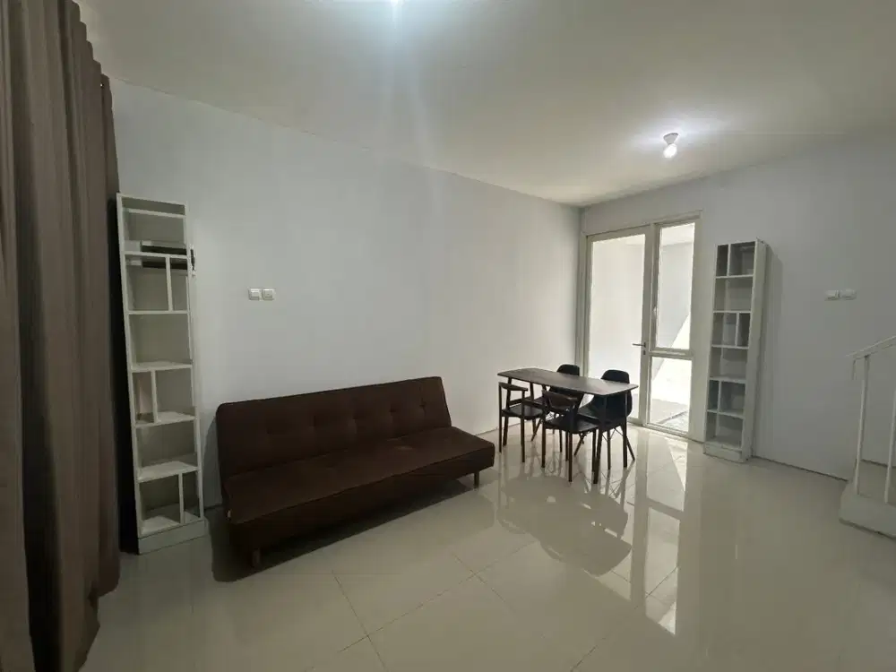 Sewa Kontrakan Rumah di Royal Residence Harga Murah Dekat Citraland Surabaya Barat Harian Bulanan Tahunan Perumahan Per 2026 Dibawah 5jt