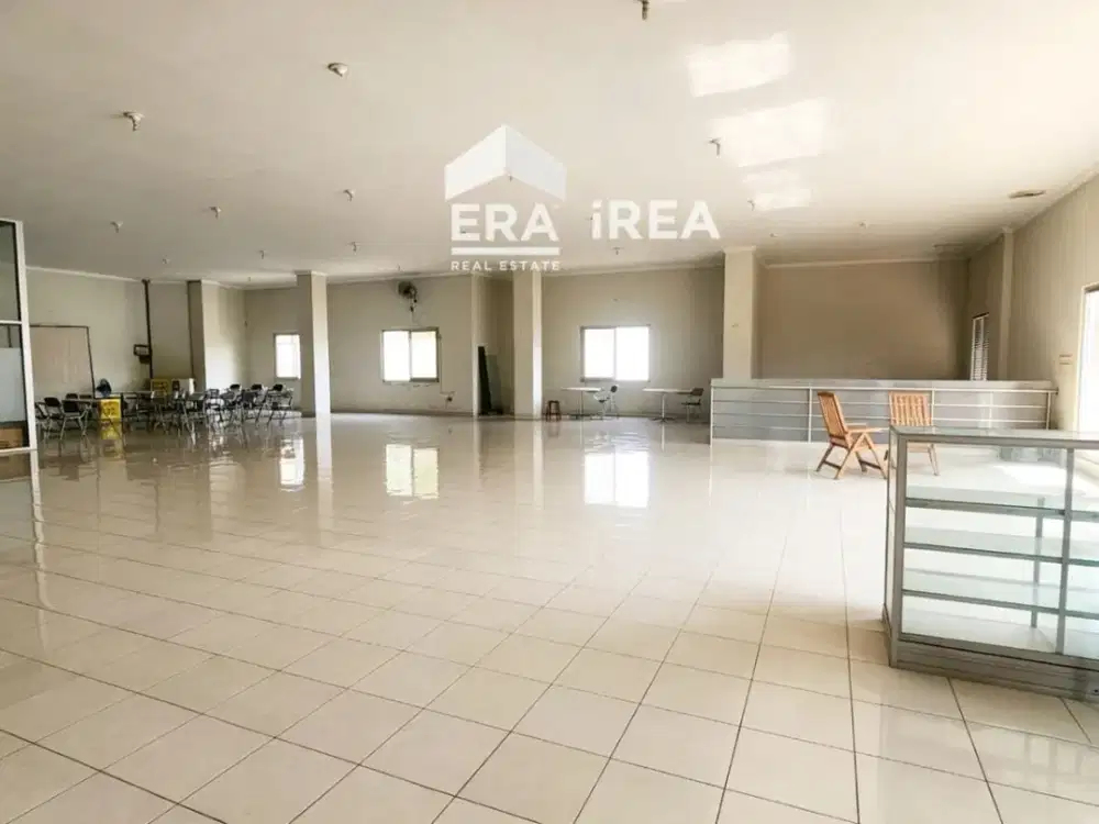 RUANG USAHA DISEWAKAN DI SOLO DEKAT PASAR KEMBANG