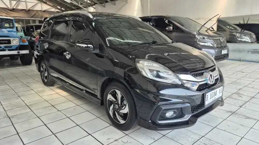 Honda Mobilio RS at th.2014 hitam