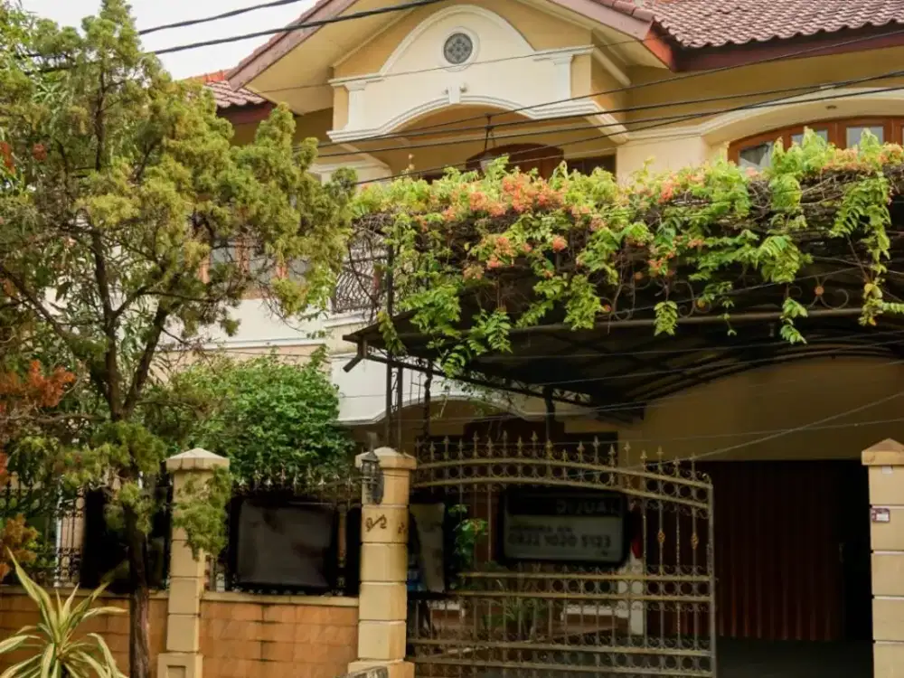 DIJUAL RUMAH SIAP HUNI di JAKARTA TIMUR