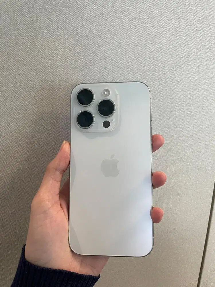 IPHONE 15 PRO 128 WHITE // second // bekas