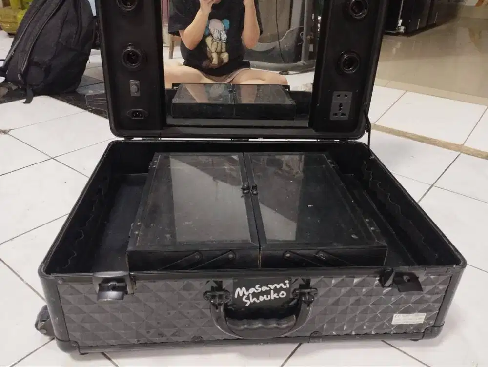 Tas Kosmetik cosmetic case