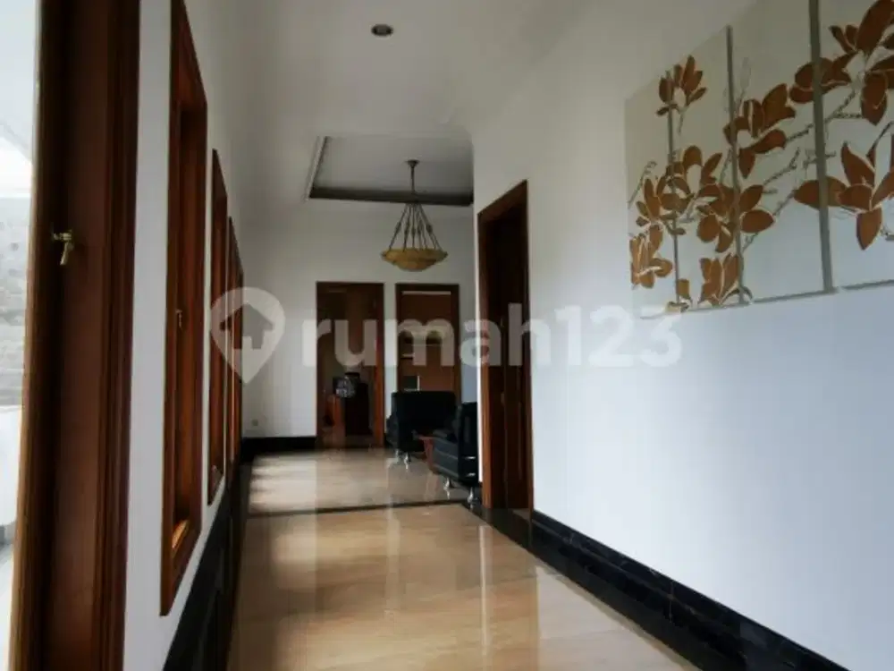 Dijual Rumah Mewah Luas Jarang Ada Di Lokasi Prestigius Mega Kuningan