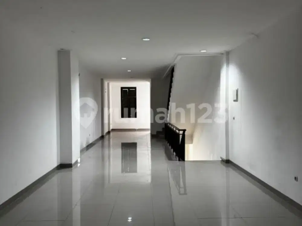 Dijual Cepat Ruko Komersial Unit Premium Eksklusif di Rukan Osaka, Pik 2