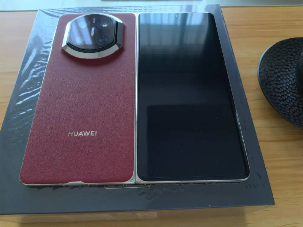 Huawei Mate X7 512/16GB Nebula Red Mulus 99.99% Garansi s.d. Jun 2028