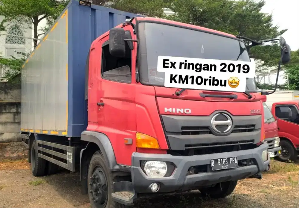 LANGKA ANTIK MURAH KM10ribu Hino engkel 4x2 FG235JL box aluminium 2019