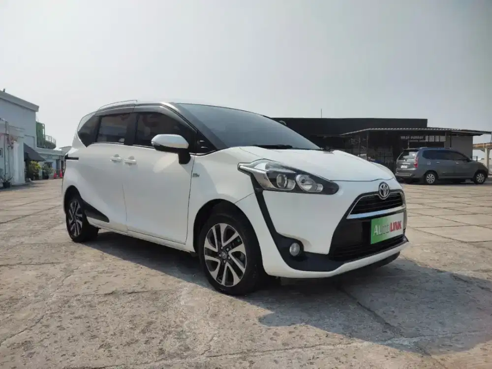 Sienta V 2017 Matic Putih 2018 Bagus Terawat 2019 siap pakai antik
