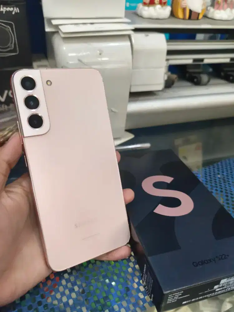 samsung S22 plus 8/256 pink