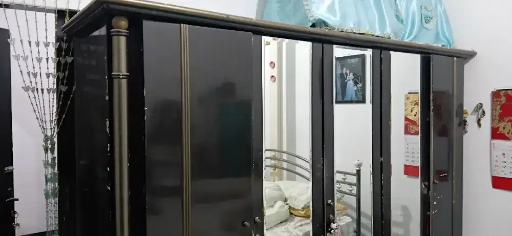 Lemari pakaian 5 pintu cat duco