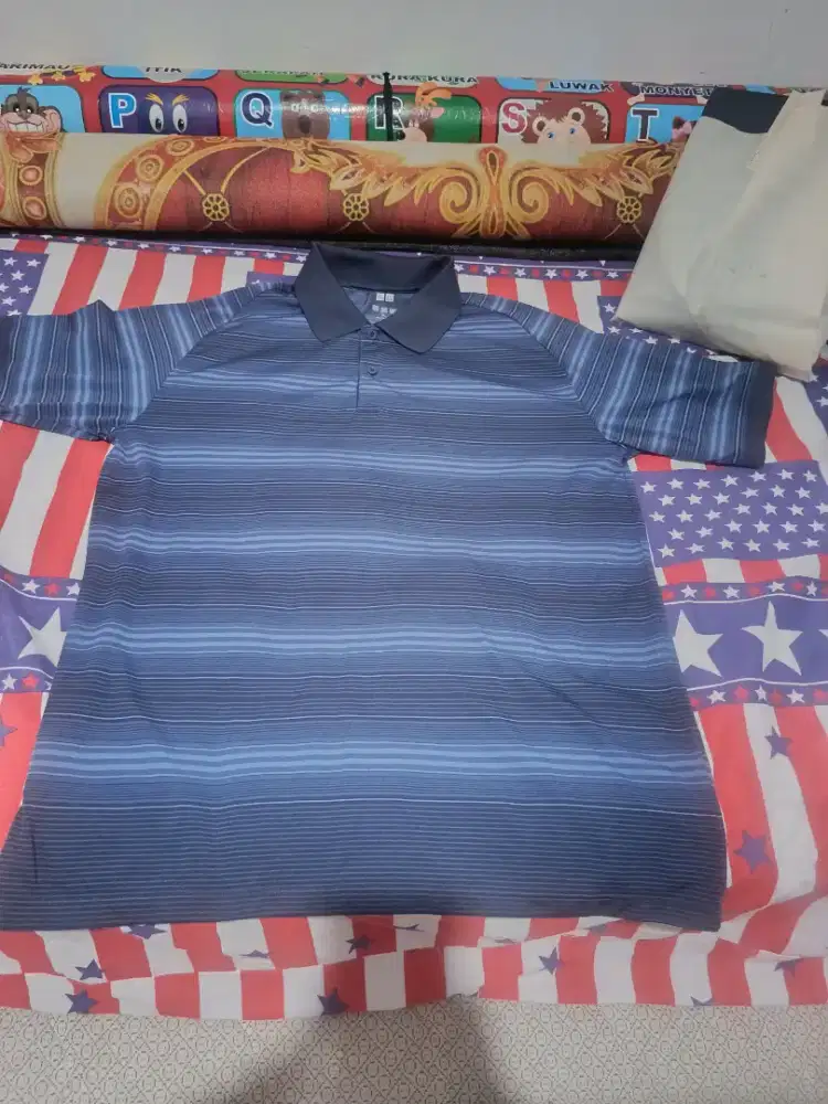 Kaos Polo Uniqlo