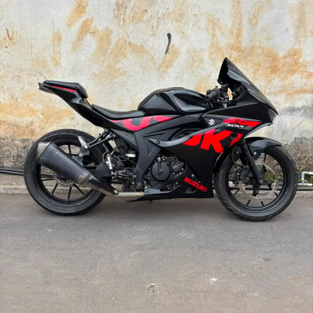 Suzuki gsx 150 r