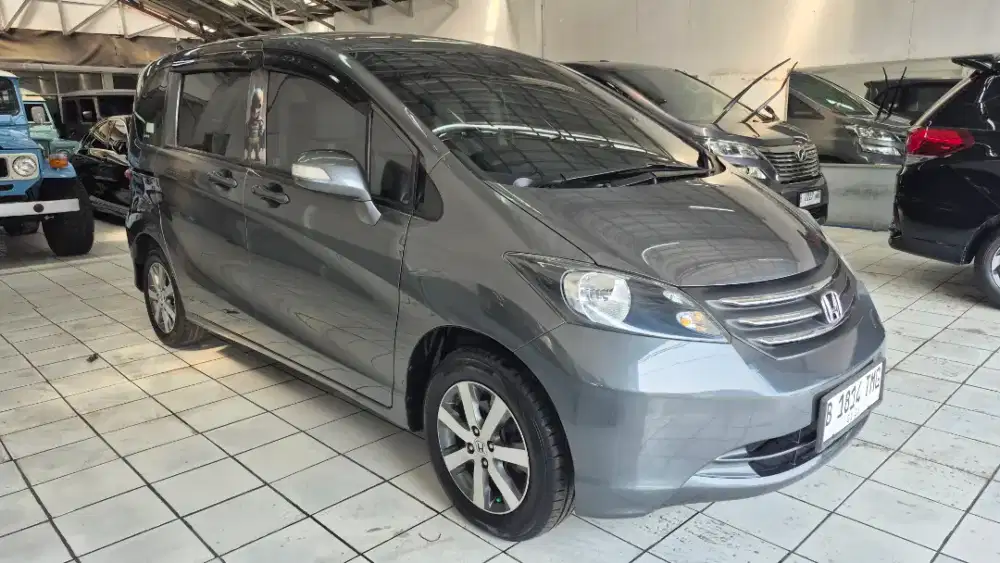 Honda Freed PSD th.2012 grey