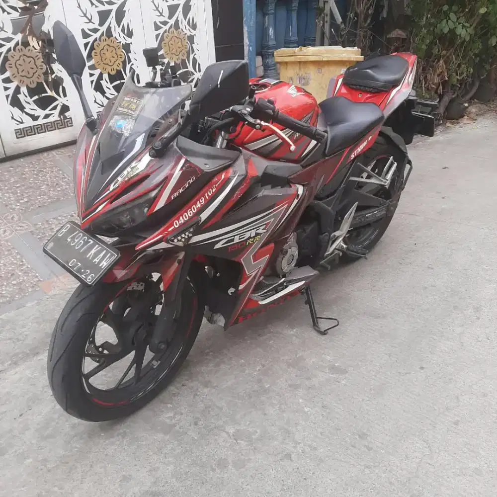 Honda CBR LED 2016 Facelift ss lengkap mesin bagus plat Bekasi Kota