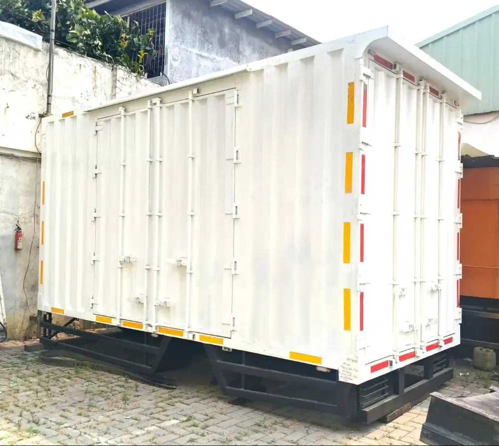 4,6M MULUS MURAH Box Besi CDD 6roda Hino dutro bok pintu4 isuzu elf